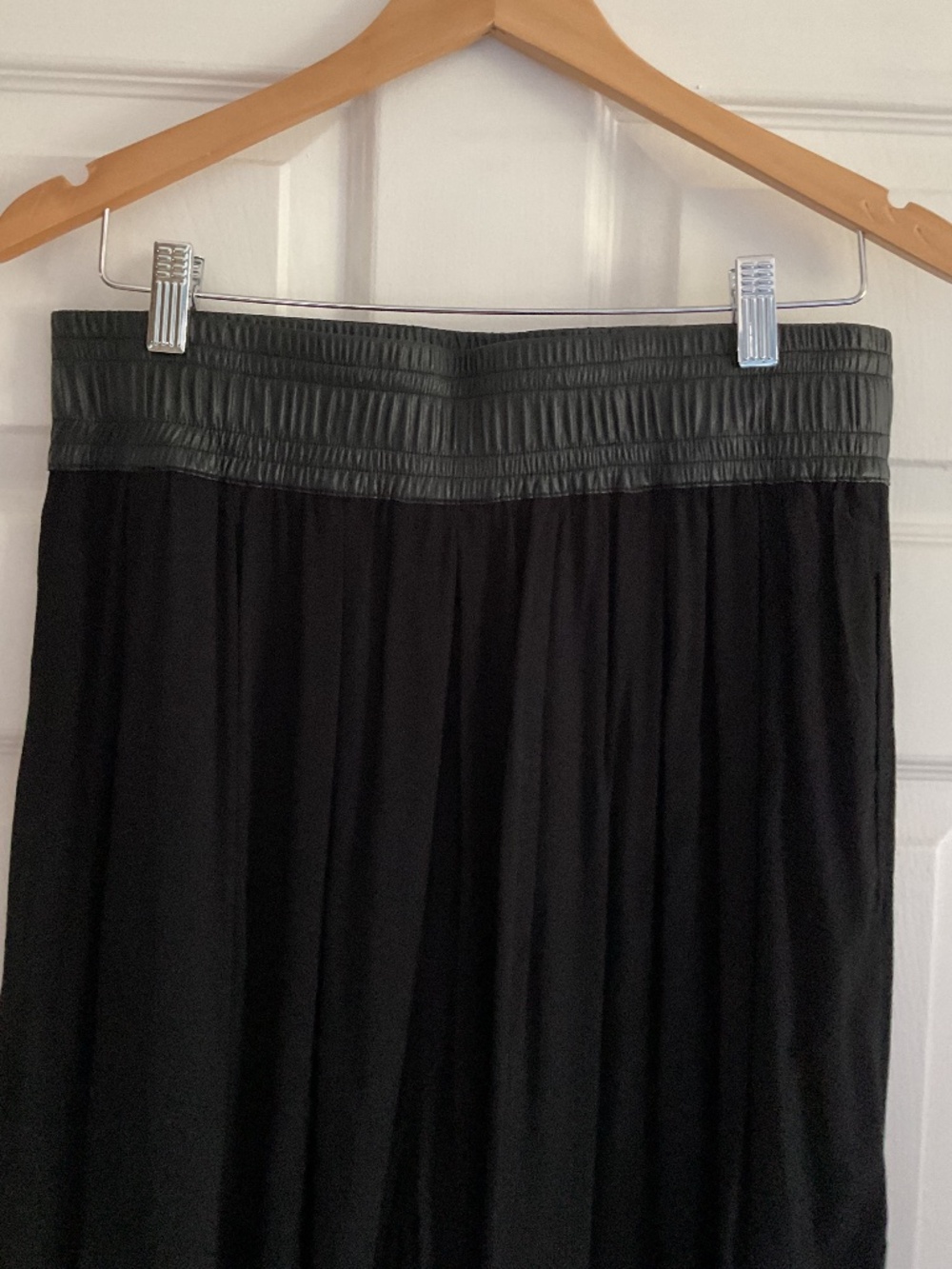 ⭐️Nic +Zoe Black High-Rise Wide Leg Pants - size M - Picture 7 of 8